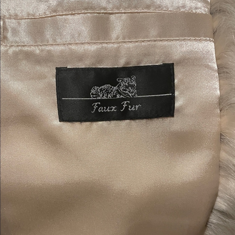 Rachel Zoe Cream Faux Fur Vest - Picture 3 of 5